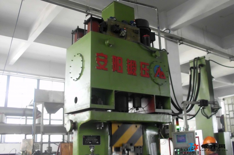 數(shù)控錘打擊能量40KJC92K系列數(shù)控錘安陽(yáng)鍛壓生產(chǎn)