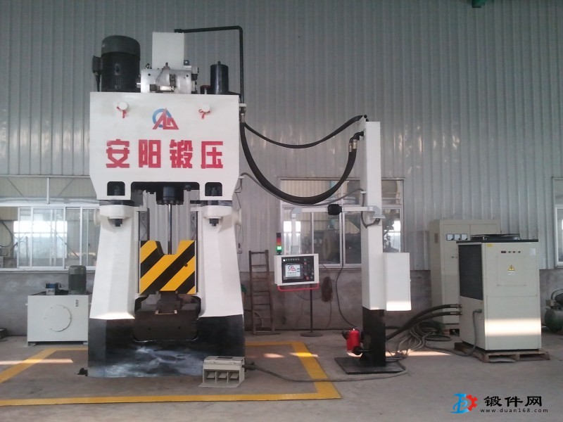 數控錘打擊能量250KJC92K系列數控錘安陽鍛壓生產