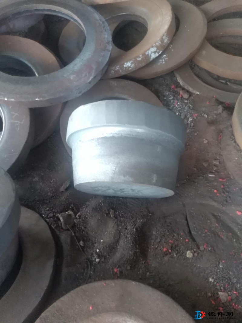 輪轂模具鍛造