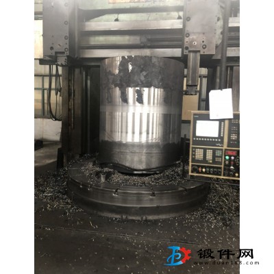 供應(yīng)大型筒類(lèi)鍛件