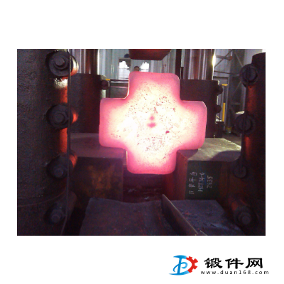 供應十字架閥體