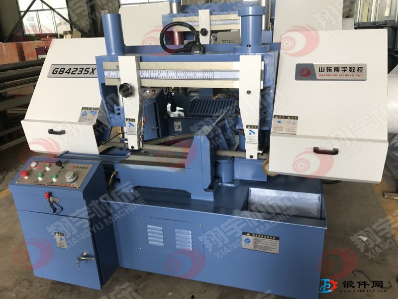 型號(hào)GB4235X半自動(dòng)角度帶鋸床優(yōu)質(zhì)帶鋸床制造廠家