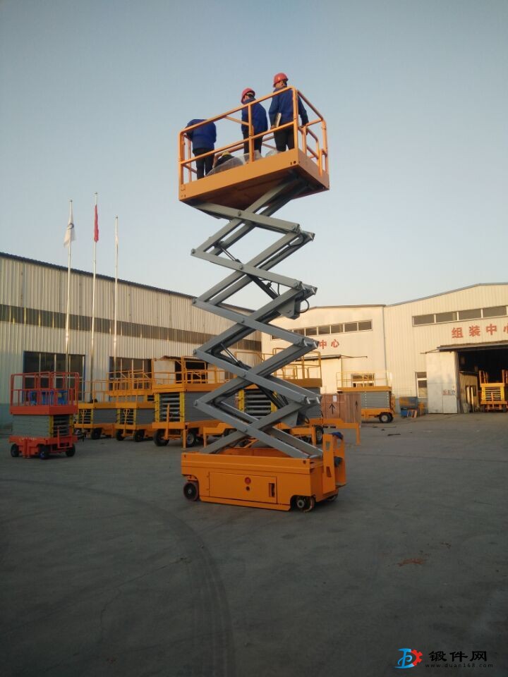 全自行升降作業平臺