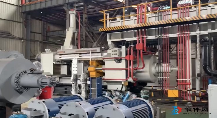 鋁材擠壓機設(shè)備 自動液壓機 鋁合金擠壓機