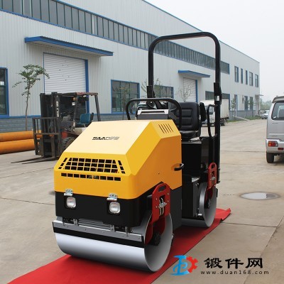 小型液壓壓路機保養方法